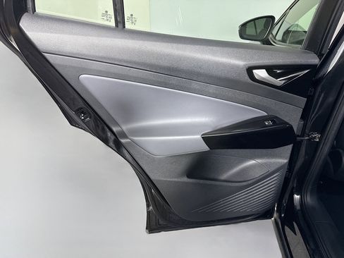 Used 2022 Volkswagen ID.4 Pro image 26