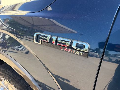 Used 2016 Ford F150 Lariat w/ Equipment Group 502A Luxury AWD/4WD image 17