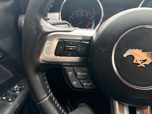 Used 2017 Ford Mustang GT RWD image 16