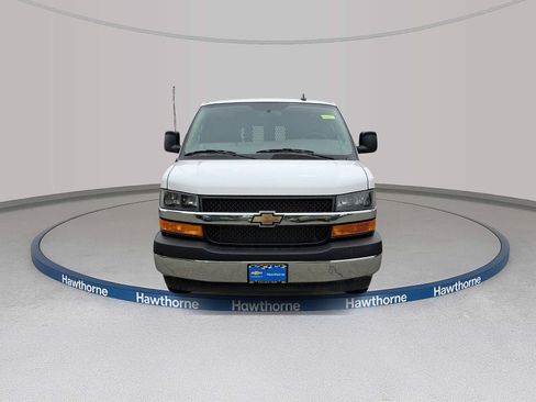 Used 2024 Chevrolet Express 2500 w/ Driver Convenience Package RWD image 2