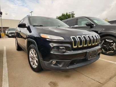 Used 2016 Jeep Cherokee Latitude w/ Cold Weather Group