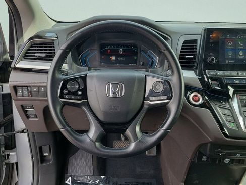 Used 2023 Honda Odyssey Touring image 15