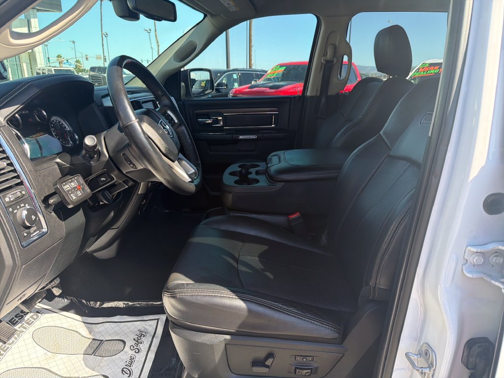 Used 2018 RAM 1500 Laramie w/ Convenience Group AWD/4WD image 9