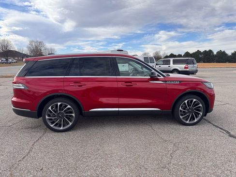 New 2026 Lincoln Aviator Reserve w/ Illumination Package AWD/4WD image 5