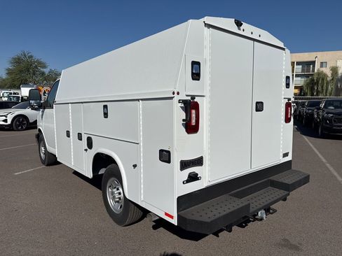 New 2025 Chevrolet Express 3500 w/ Power Convenience Package image 7