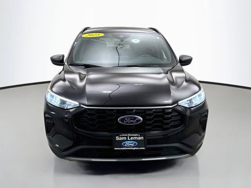 Certified 2025 Ford Escape ST-Line AWD/4WD image 2