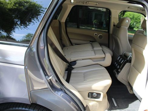 Used 2016 Land Rover Range Rover Supercharged AWD/4WD image 18