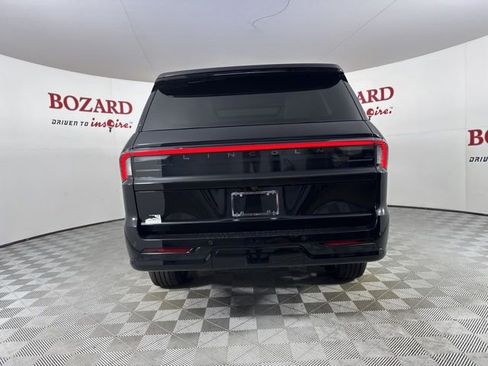 New 2025 Lincoln Navigator Reserve image 6