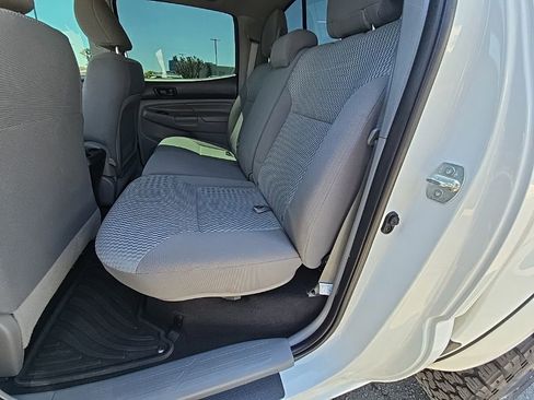 Used 2013 Toyota Tacoma PreRunner w/ SR5 Pkg RWD image 17