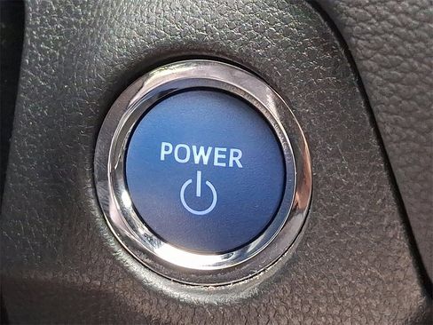 Used 2022 Toyota RAV4 XLE image 23