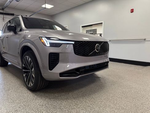 Used 2026 Volvo XC90 B6 Ultra w/ Protection Package Premier image 6