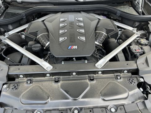 Used 2025 BMW X7 M60i AWD/4WD image 35