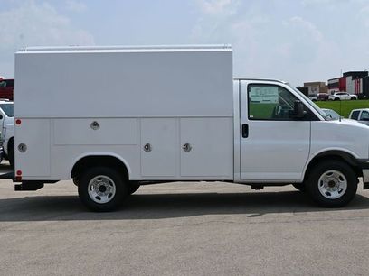 New 2025 Chevrolet Express 3500 Work Van w/ Power Convenience Package