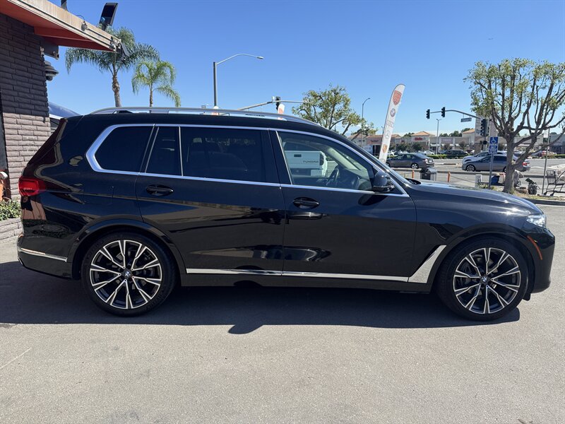 Used 2020 BMW X7 xDrive40i w/ Premium Package AWD/4WD image 17