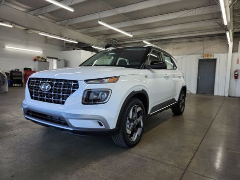 New 2026 Hyundai Venue SEL FWD image 20