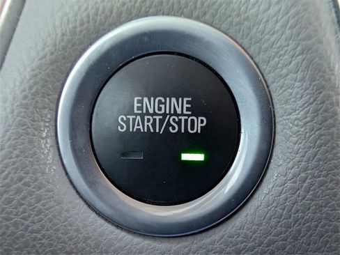 Used 2019 Chevrolet Traverse LT w/ LT Premium Package image 25