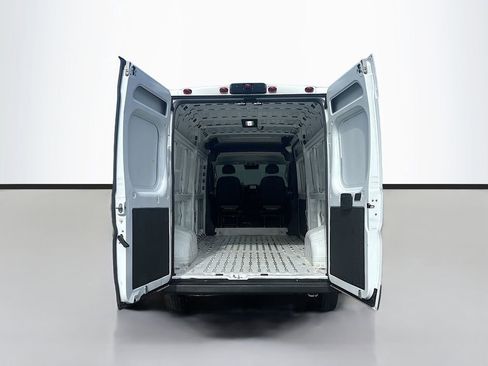 Used 2024 RAM ProMaster 2500 w/ Convenience Group FWD image 10