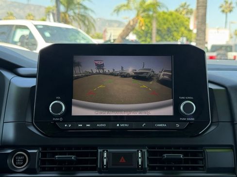 Used 2024 Nissan Pathfinder S FWD image 26