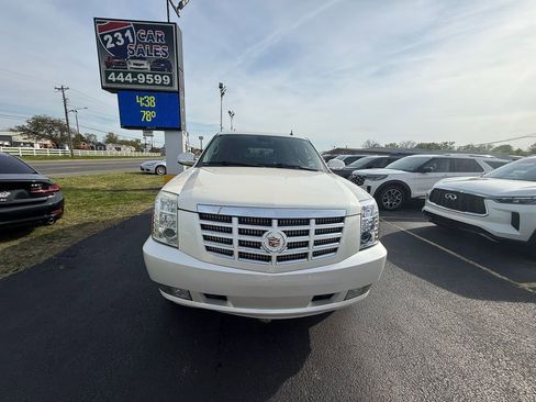 Used 2008 Cadillac Escalade AWD image 9