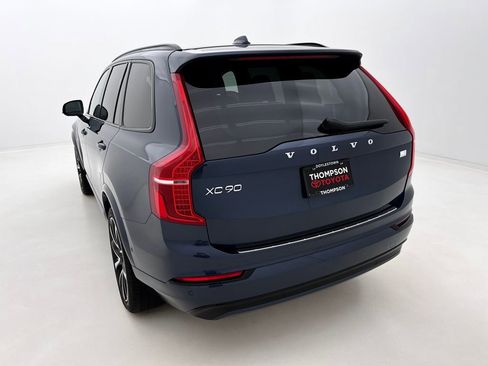 Used 2023 Volvo XC90 T8 Ultimate image 8