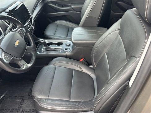 Used 2020 Chevrolet Traverse LT w/ LT Premium Package image 9
