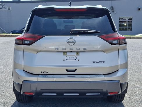 Used 2024 Nissan Rogue SL w/ SL Premium Package AWD/4WD image 6