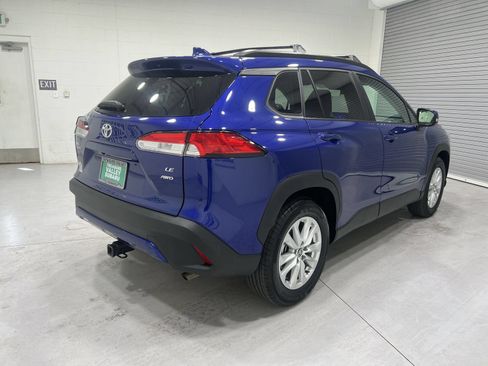 Used 2024 Toyota Corolla Cross LE w/ Moonroof Package AWD/4WD image 8