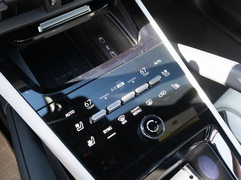 New 2026 Porsche Cayenne GTS image 26