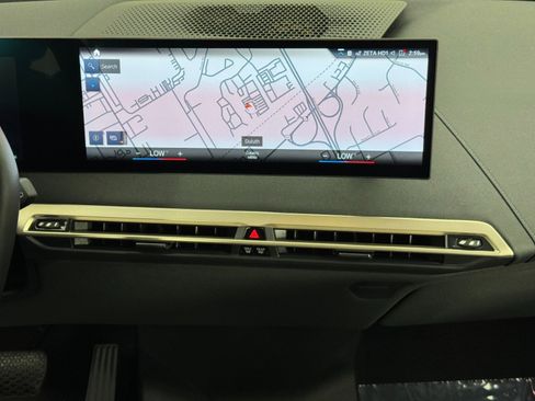 Used 2022 BMW iX xDrive50 w/ Premium Package image 24