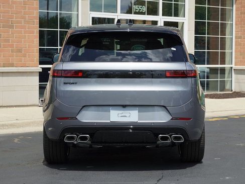 Used 2025 Land Rover Range Rover Sport Dynamic SE image 5