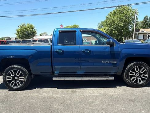 Used 2017 Chevrolet Silverado 1500 LT w/ All Star Edition AWD/4WD image 12