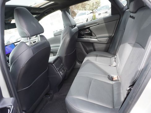 Used 2023 Toyota bZ4X Limited image 13