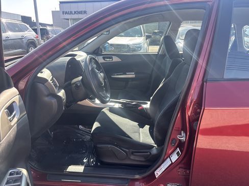 Used 2010 Subaru Impreza 2.5i image 14