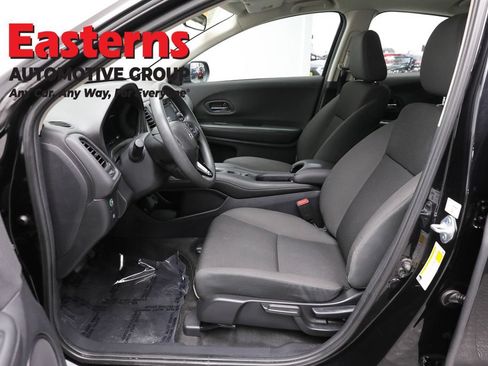 Used 2021 Honda HR-V LX image 13