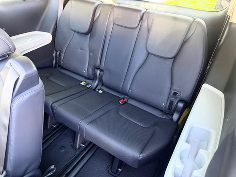 Used 2024 Kia Carnival SX Prestige FWD image 18