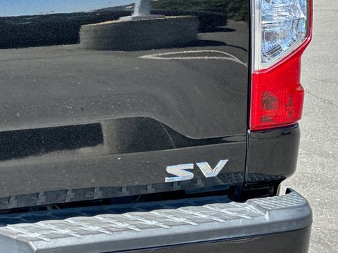 Certified 2022 Nissan Titan SV image 26