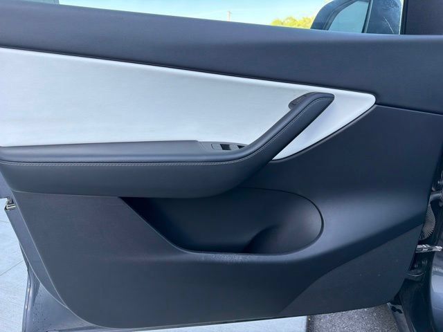 Used 2022 Tesla Model Y Performance AWD/4WD image 20