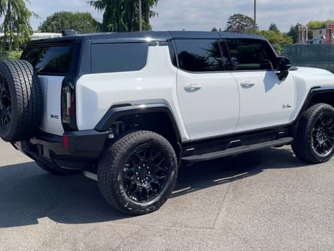 New 2026 GMC Hummer EV SUV image 75