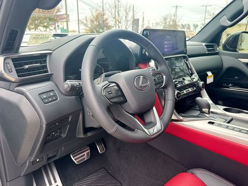 New 2025 Lexus LX 700h F Sport image 20