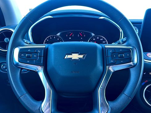 Used 2025 Chevrolet Blazer LT image 27