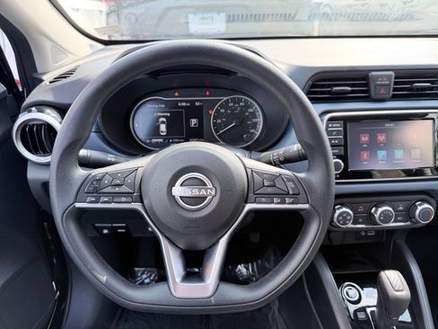 Used 2025 Nissan Versa SV FWD image 25
