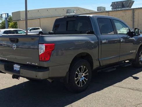 Used 2021 Nissan Titan SV w/ SV Convenience Package AWD/4WD image 9