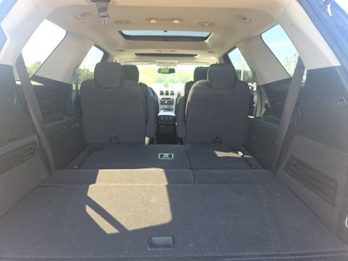 Used 2010 GMC Acadia SLE FWD image 11