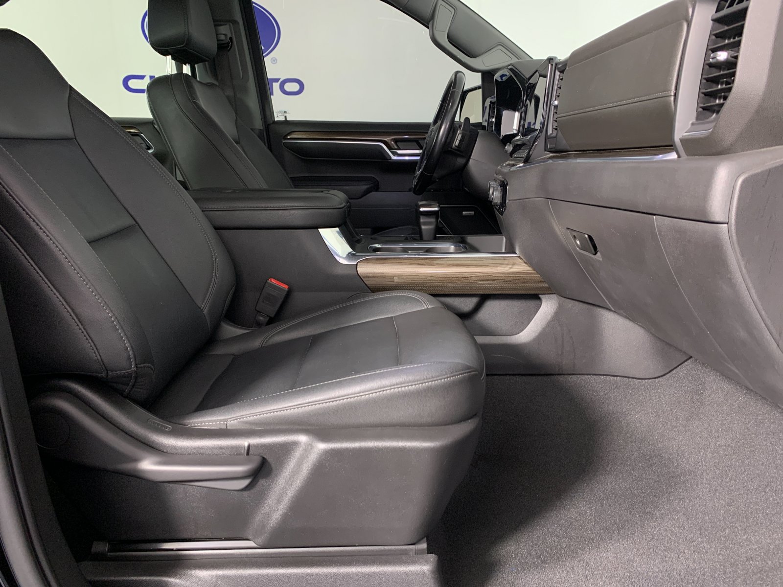 Used 2022 Chevrolet Silverado 1500 RST w/ Convenience Package II AWD/4WD image 39