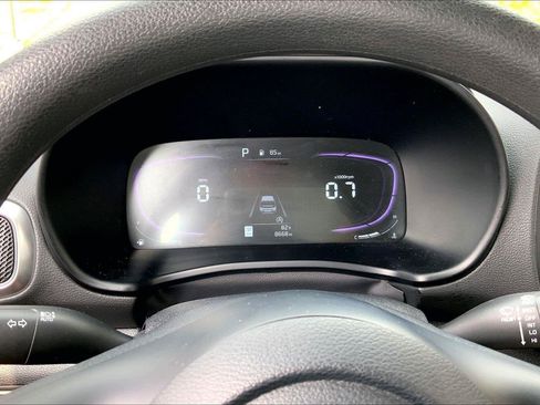 Used 2025 Kia Soul LX FWD image 18