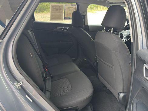 Used 2025 Kia Sportage LX FWD image 8