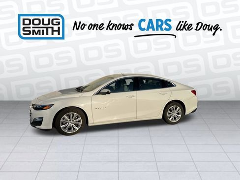 Used 2024 Chevrolet Malibu LT image 2