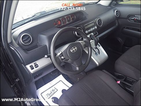 Used 2009 Scion xB FWD image 7