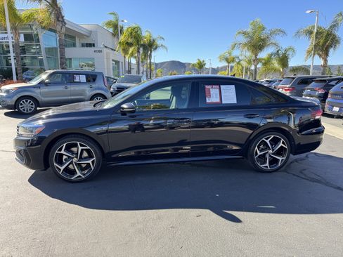 Used 2022 Volkswagen Passat 2.0T R-Line image 7