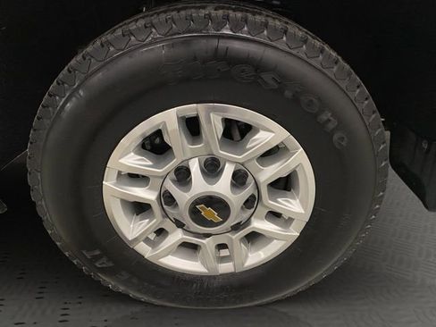 Used 2025 Chevrolet Silverado 2500 LT w/ Convenience Package image 27